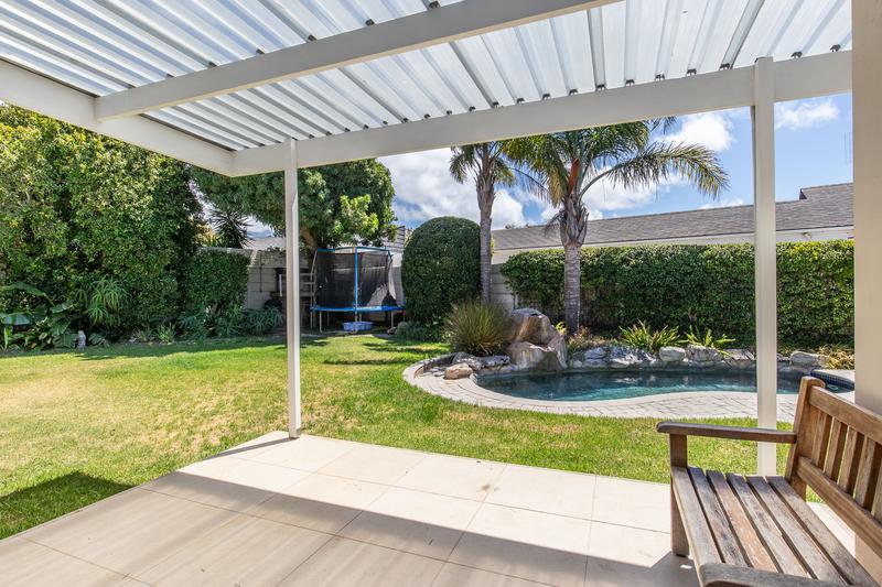 3 Bedroom Property for Sale in Constantia Western Cape